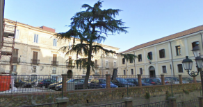 CATANZARO CENTRO – PRESSI PIAZZA ROMA (S. BARBARA). Affittasi monolocale di recente ristrutturazione con accessori di assoluto pregio.