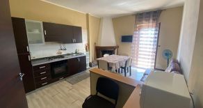 CATANZARO LIDO – 4 CAMERE IN V.CROTONE PRESSI HOTEL NIAGARA Affittasi camere a studenti in appartamento di 140 mq